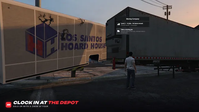 Moving Crew FiveM script screenshot 1 — clocking in at the depot